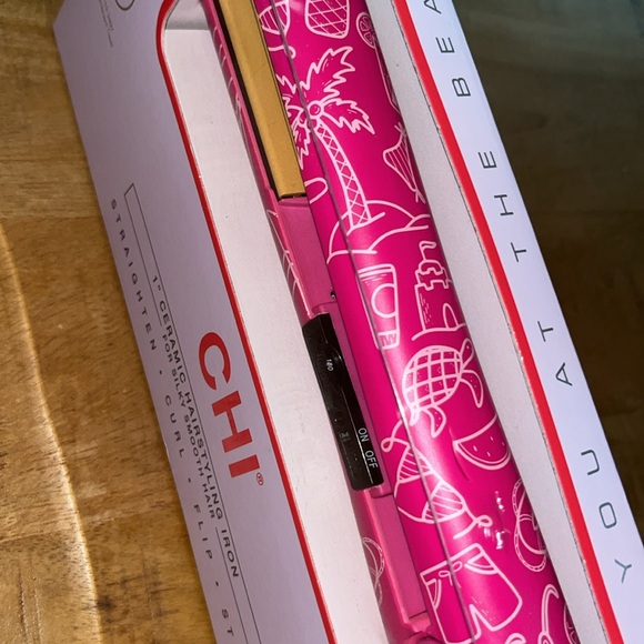 CHI 1 Inch Ceramic Hairstyling Iron- Limited Edition- See You At The Beach. - Picture 2 of 6